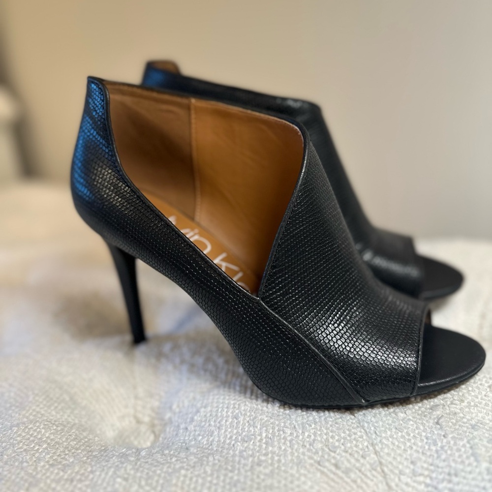 Calvin Klein Black Textured Peep-Toe Heels